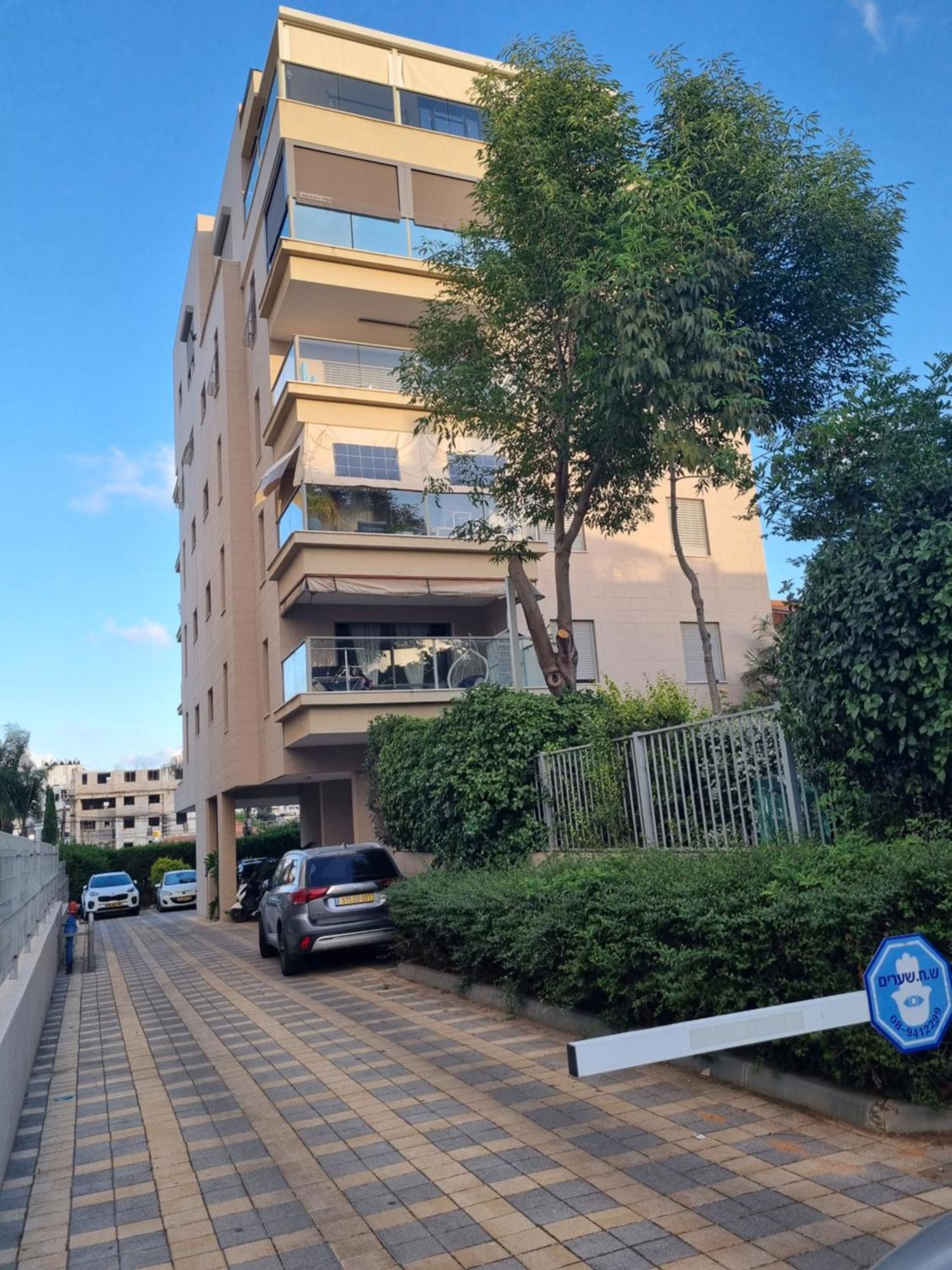 Turdeluxe Company Large 4 Bedroom Apartement In Central Rehovot Exterior foto